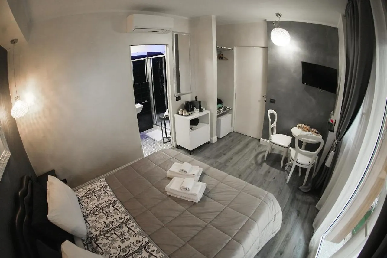 Hotel La Residenza Isabella à Milan Maison d'hôtes